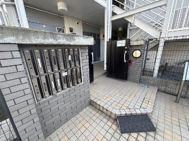 レオパレスtsubasaのエントランス