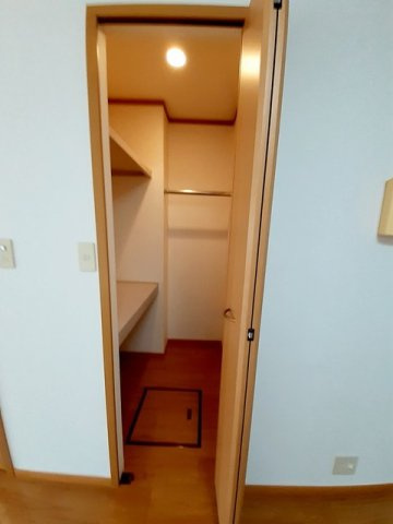 プラティークレーブⅣの収納