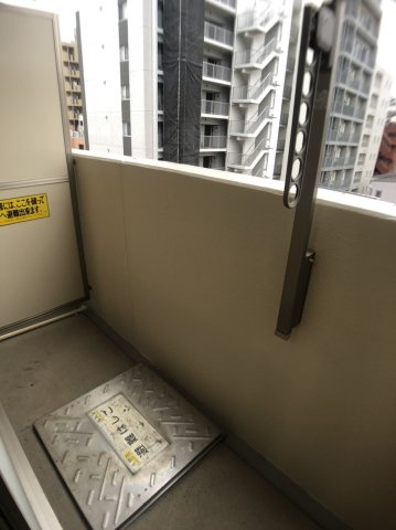 アーバイル両国のバルコニー
