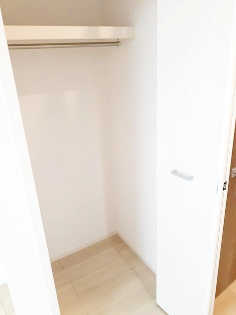 平塚市桃浜町のアパートの収納