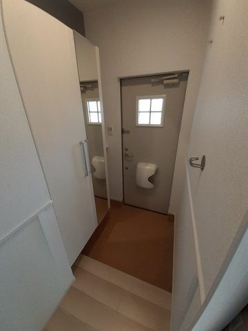 ニューグレースⅣの玄関|きれいな玄関です