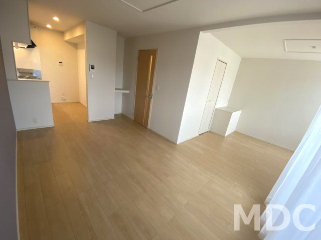ロータス南島田D