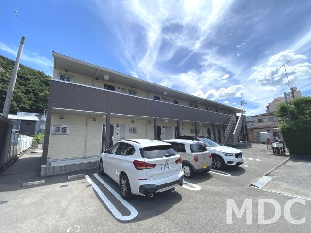 カーサ・フェリオ南佐古の駐車場