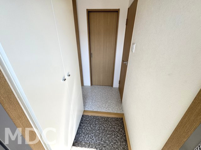 リブライフ大原の玄関