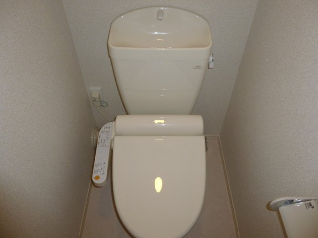 メゾンドゥロジェのトイレ