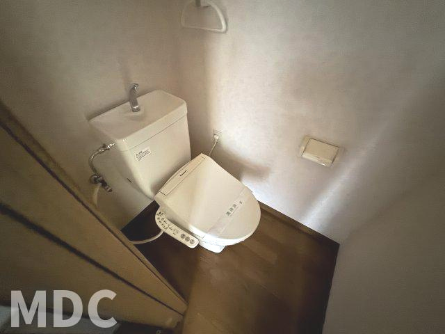 徳島市西新浜町１丁目のアパートのトイレ