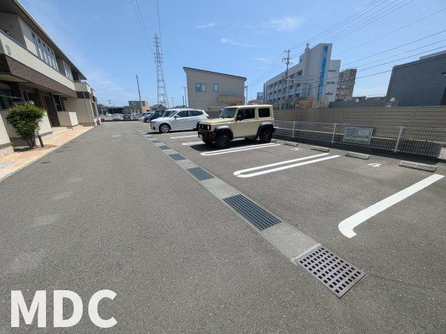 プルミエⅠの駐車場