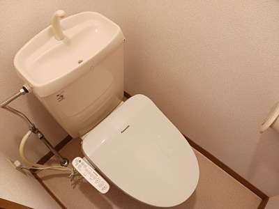 【トイレ】 | セルバ・ビエントＣ | 落ち着いた色調のトイレです