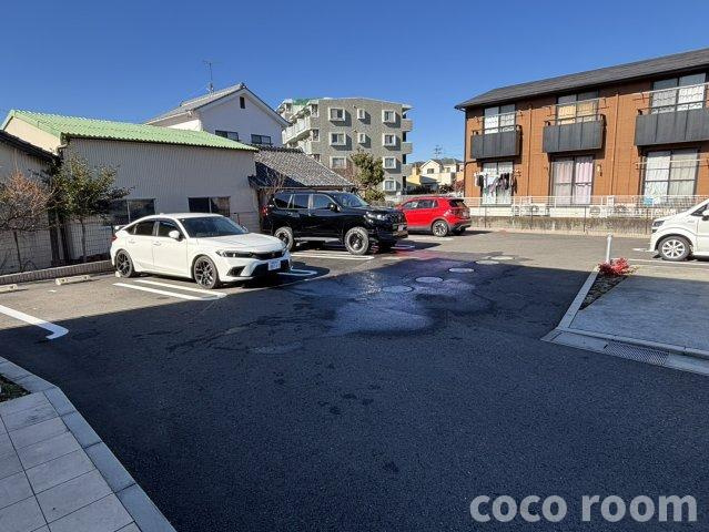 ヴィオラⅢの駐車場