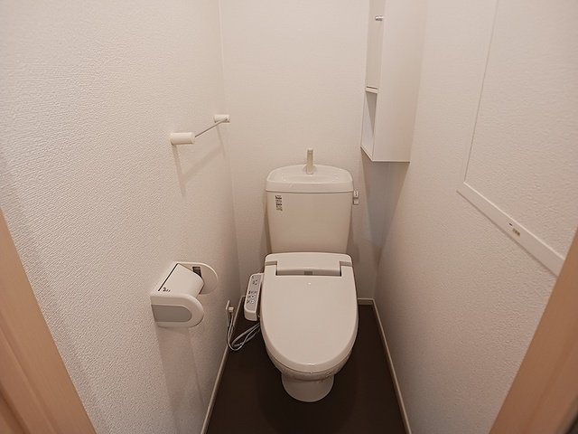 ティアラＢのトイレ|温水洗浄便座付きです。