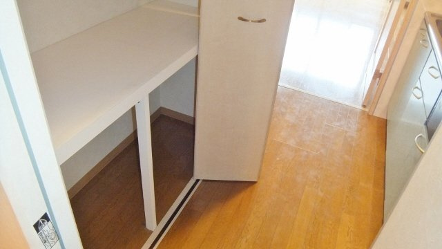 グレイスヴィラの収納|キッチンに収納あります。