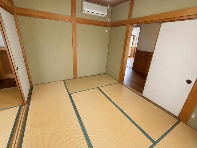 蒲郡市水竹町　中古建ての和室|玄関横の和室は応接室や、親族の集うお部屋にピッタリです！