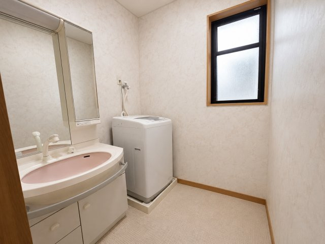 蒲郡市水竹町　中古建ての浴室|シンプルで使いやすい洗面台になります！