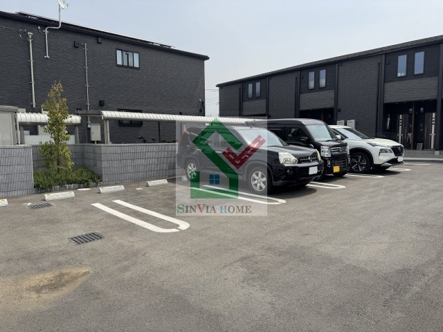アーバンツリー1の駐車場