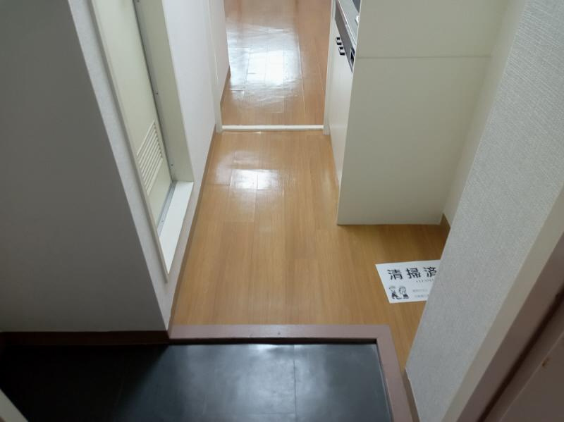 リエス新小岩の玄関