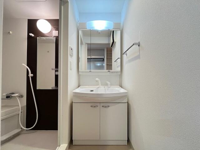 川崎市多摩区登戸の賃貸マンションの洗面所|別部屋参考写真