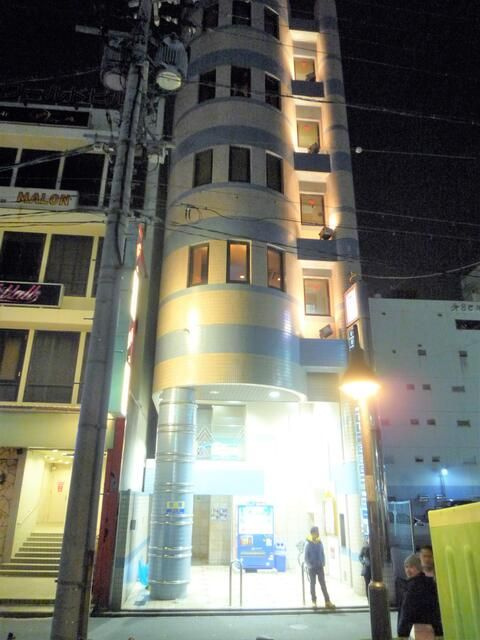栄池田パークビルの外観