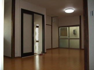 【居間・リビング】 | 岩国市川口町2丁目　賃収物件