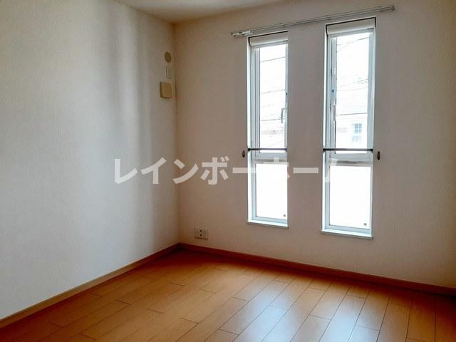 ふじみ野市松山１丁目のアパートの寝室