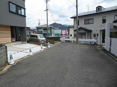 【前面道路含む現地写真】 | 広島市安佐北区亀山４丁目