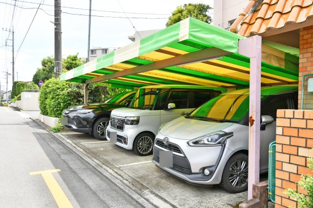 大宮セントラルハイツの駐車場|※空き状況は当社まで都度ご確認くださいませ■お客様との会話を大切にし、一人ひとりにあった資金計画やプランをご提案致します。「家を買って終わり」ではなく、「買ってからがスタート」と考え、ご提案します。
