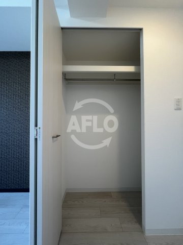 Luxe東三国ウエストの収納|Luxe東三国west　クローゼット