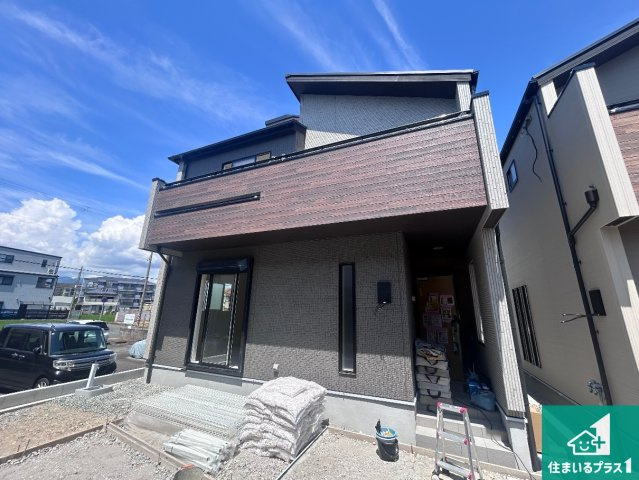 伊丹市野間　新築一戸建ての外観|周辺は落ち着いた街並みの住宅地！子育てがしやすい住環境です！まだ未完成ですが、現地でしかわからない事もございます。是非一度ご覧ください。