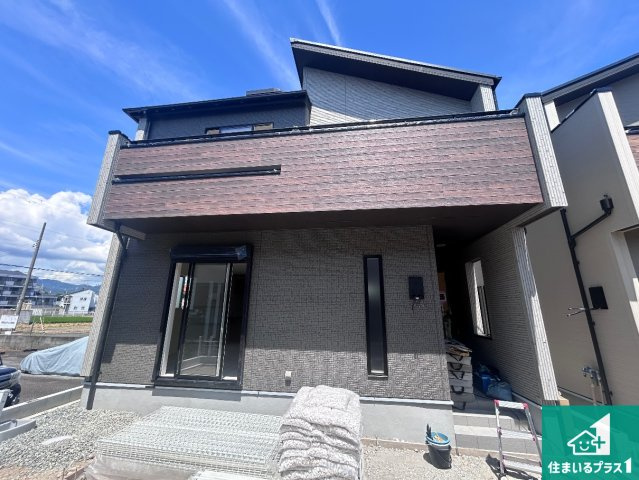 伊丹市野間　新築一戸建ての外観|周辺は落ち着いた街並みの住宅地！子育てがしやすい住環境です！まだ未完成ですが、現地でしかわからない事もございます。是非一度ご覧ください。