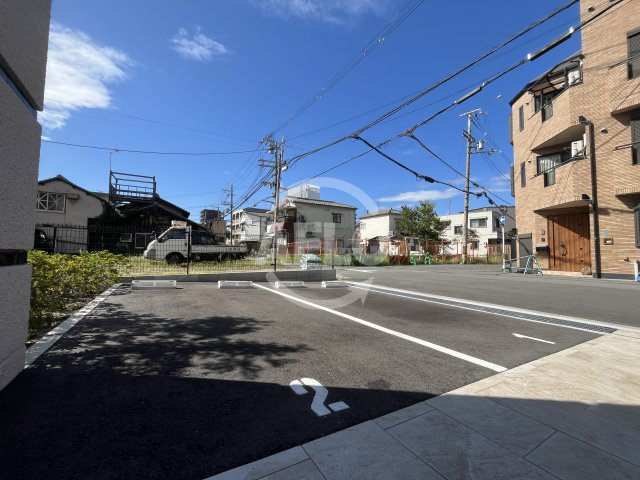 Luxe東三国ウエストの駐車場|Luxe東三国west　駐車場