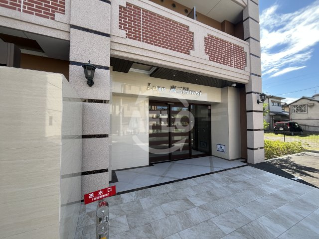 Luxe東三国ウエストのエントランス|Luxe東三国west　エントランス