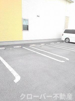 グラン　テレーノ　Ａの駐車場