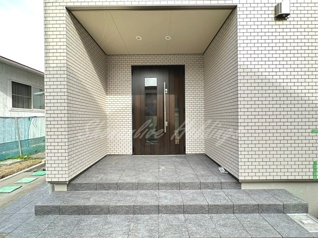 ヴァイセヴェレ鎌倉のエントランス