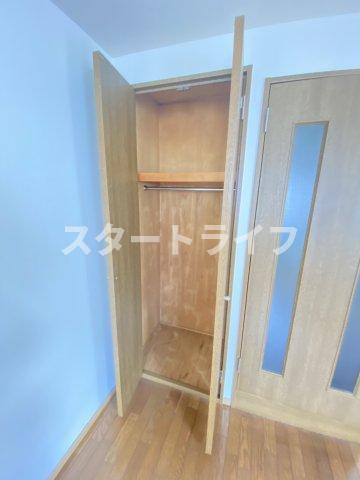 大阪市淀川区木川東３丁目の賃貸マンションの収納