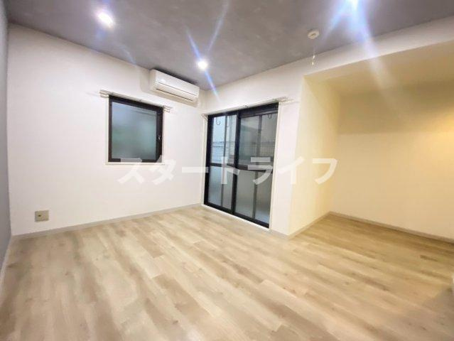 大阪市淀川区木川東３丁目の賃貸マンションの居間・リビング