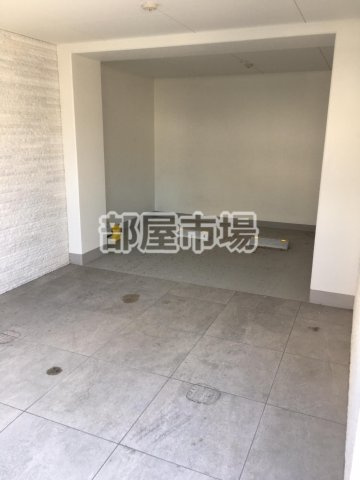 MAXIV HY's 南砂町の駐車場