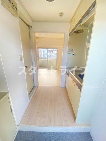 大阪市東淀川区柴島１丁目の賃貸マンションの玄関