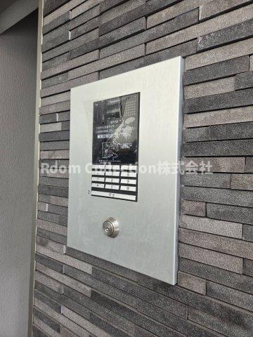 新宿区大久保１丁目の賃貸マンションのエントランス