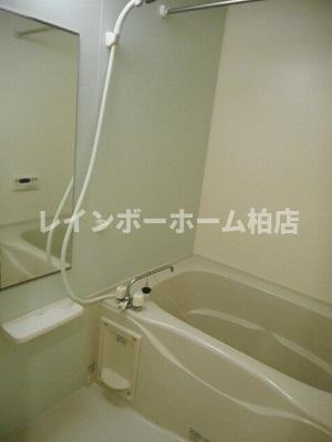 【仲介手数料：50％OFF】対象物件！の浴室|追い焚き機能・浴室乾燥機があります