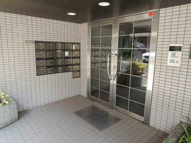 【エントランス】