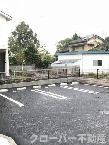 ノマ　クレールの駐車場
