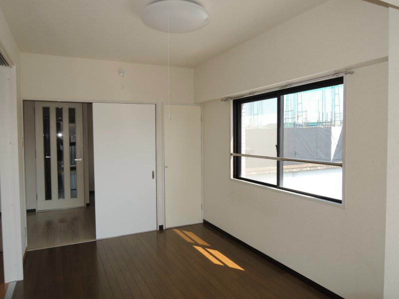 川崎市多摩区菅稲田堤１丁目の賃貸マンションの居間・リビング