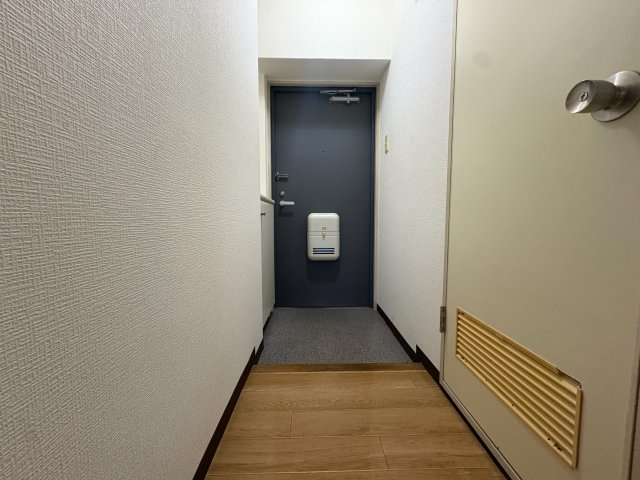 川崎市多摩区菅稲田堤１丁目の賃貸マンションの玄関