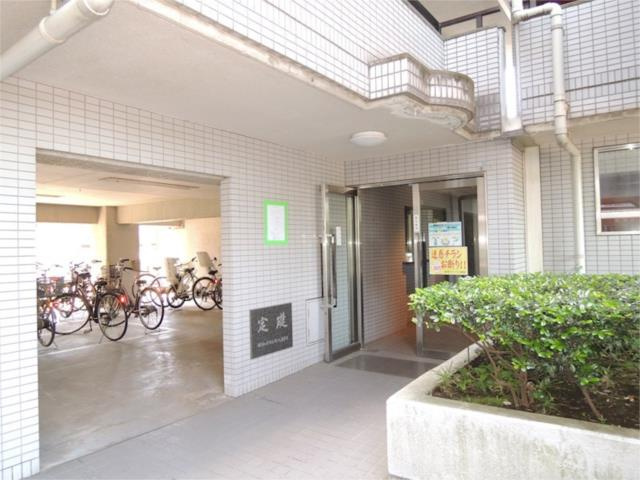 川崎市多摩区菅稲田堤１丁目の賃貸マンションのロビー