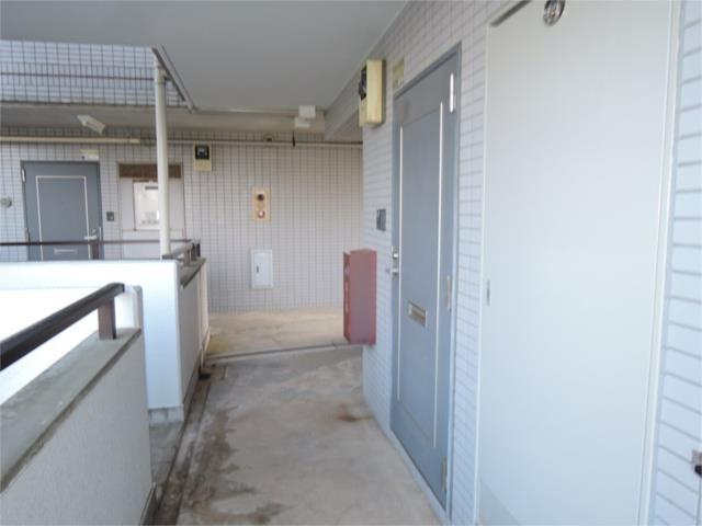 川崎市多摩区菅稲田堤１丁目の賃貸マンションのロビー