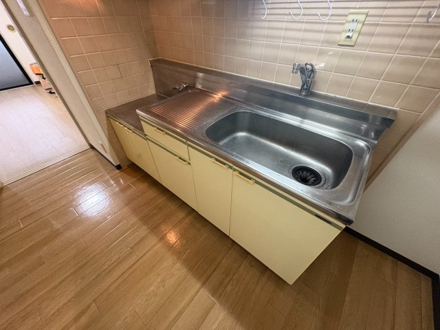 川崎市多摩区菅稲田堤１丁目の賃貸マンションのキッチン