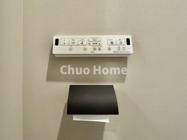 東立石ガーデンの内装|【ウォシュレット】清潔に使いたいお手洗いには最適な設備です。もちろんウォームレットも標準装備です。