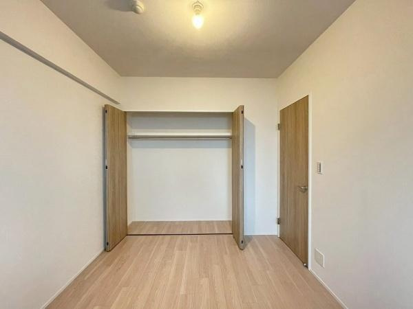【寝室】 | ☆大阪府八尾市若林町１丁目クロスティ八尾南壱番館