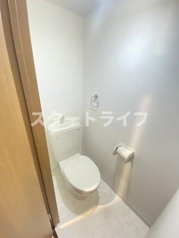 大阪市東淀川区東中島１丁目の賃貸マンションのトイレ