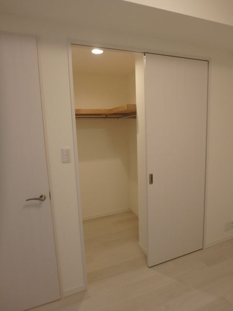 ドゥーエ新川の収納