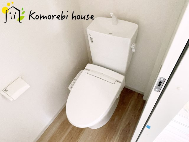 上尾市向山　13期　新築一戸建て　リガーレ　01のトイレ|清潔感のあるトイレです